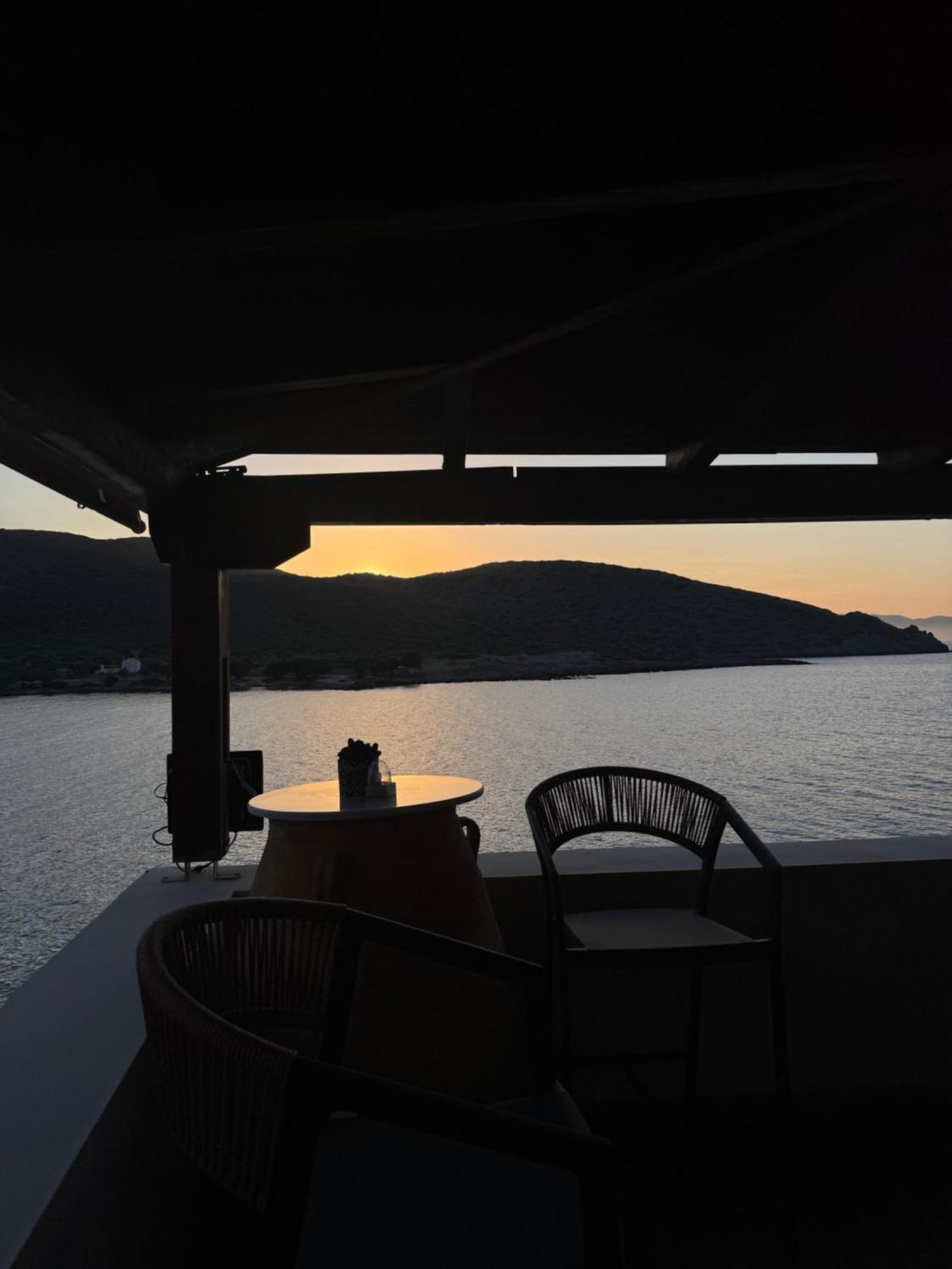 Tholos Alexandra'S Beachfront House Kavoúsion エクステリア 写真